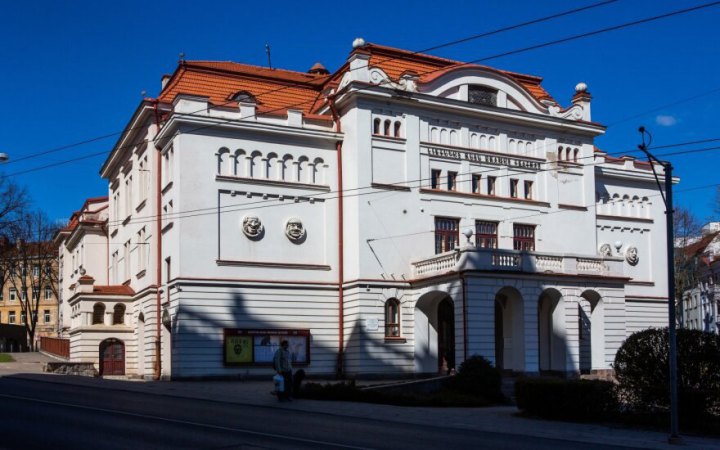 Вільнюський театр не буде показувати вистави авторів, які підтримують Росію 
