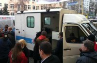 В Украину приехали мобильные клиники для собак и медведей