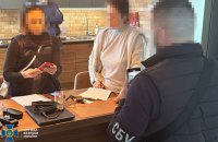 СБУ затримала жінку за підозрою у “зливі” окупантам геолокації опорних пунктів ЗСУ під час боїв за Київ