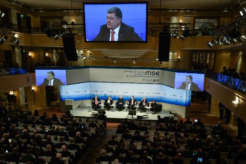 Порошенко сообщил, что НАБУ открыло дела против троих депутатов