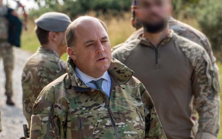 Немає "твердого рішення" щодо надання британських винищувачів Україні, - Воллес