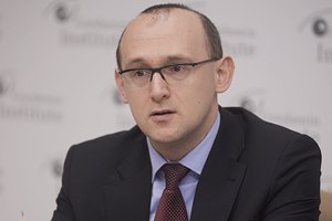 Корольчук ожидает, что Россия получит украинскую трубу в 2014 году