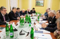 Порошенко предложил Германии и Франции направить своих представителей в СЦКК