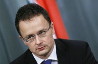 ​"Угорський народ не може платити за цю війну", – Сіярто про санкції ЄС проти російських нафти та газу
