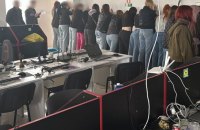 В Одесі ліквідували call-центр, працівники якого викрадали кошти з банківських рахунків іноземців​