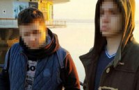 ​Суд отпустил из СИЗО двух парней, которые избили и сбросили с моста мужчину ради видео 