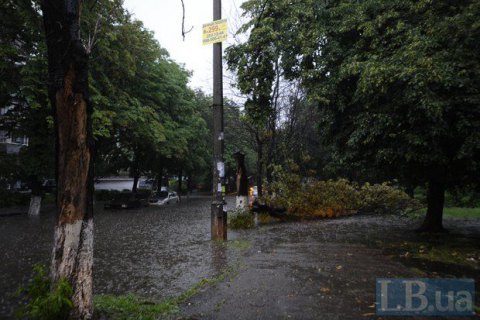 Через негоду майже 230 населених пунктів залишилися без світла