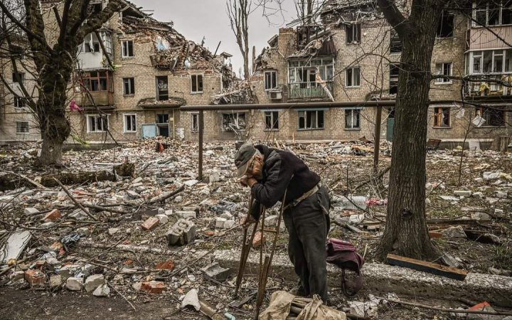 На Донеччині загарбники за добу вбили двох і поранили трьох мирних мешканців