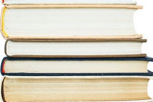 Житель Японии украл почти 900 книг
