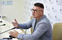 Потураєв і Корнієнко стверджують, що Дануцу змістили без порушення процедур