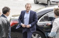Печерский райсуд начал избирать меру пресечения Медведчуку. Обновляется