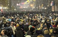 У Грузії невідомі напали на члена опозиційного об’єднання та побили журналістів