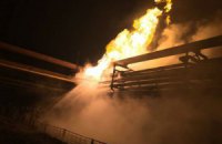 На Авдіївському коксохімі після обстрілу горить газопровід