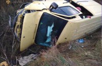 На Львовщине микроавтобус съехал в кювет, погибла пассажир