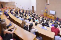 В РФ вузы массово задерживают стипендии из-за расходов на "более важные для страны дела" (обвновлено)