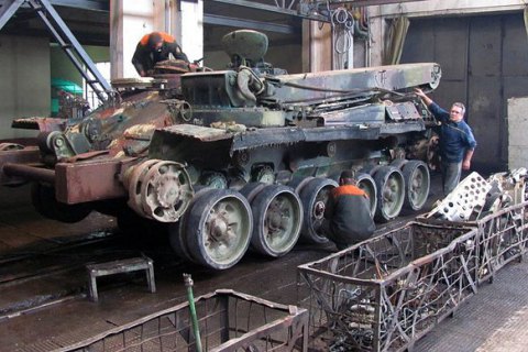 Из-за сообщения о минировании эвакуировали Львовский бронетанковый завод 