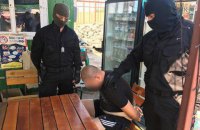 Владелец плантации конопли предложил майору полиции 300 тыс. грн взятки