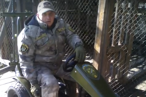 Доброволец - герой публикаций LB.ua не может оплатить тренажер для реабилитации