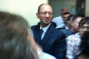 Яценюк придумал, как пробраться в СИЗО к Тимошенко