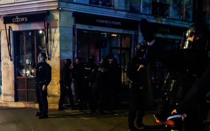 У Парижі учасникам протестів заборонили збиратися біля ключових локацій французької столиці