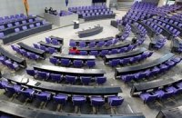 Из-за еврокризиса немецкие депутаты остались без каникул