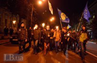 Милиция завела дело на подростков, перекрывавших Крещатик