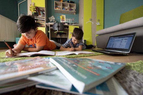 В "красной" зоне продолжают работать дистанционно 37 школ