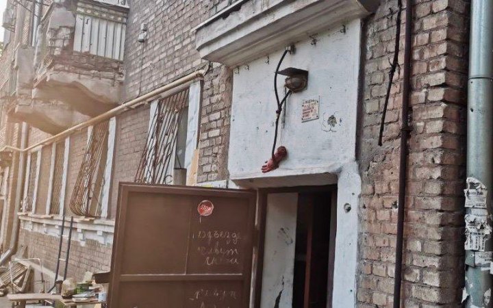 У Маріуполі окупанти активно зносять розбомблені ними ж будинки