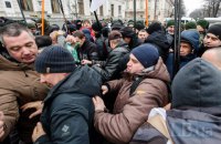 На мітингу ФОПів сталися сутички з правоохоронцями, є затримані (оновлено)