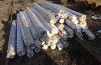 СБУ предотвратила контрабанду 25 тыс. пачек сигарет, спрятанных в бревнах