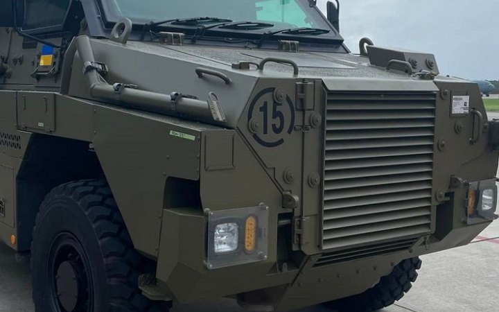 Австралия передала Украине 20 бронеавтомобилей Бушмастер