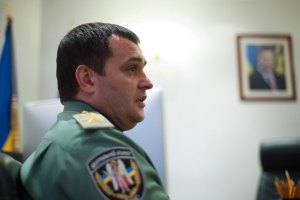 Захарченко велел милиции сотрудничать с "Дорожным контролем" 