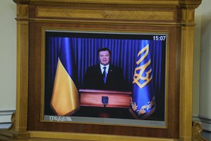 Янукович рассказал депутатам о присоединении к Таможенному союзу