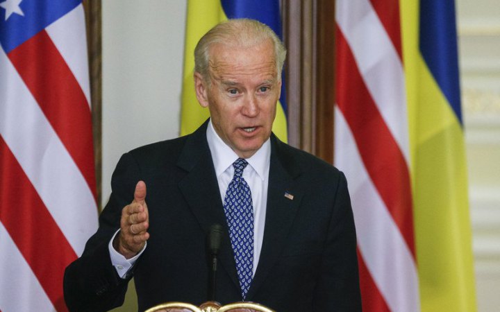 "Зараз, поки не пізно": Американські дипломати, експерти та військові закликають Байдена надати Україні зброю та ППО