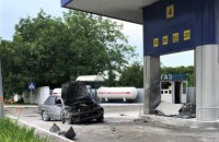 В Яготине водитель под наркотиками насмерть сбил пенсионерку и врезался в АЗС