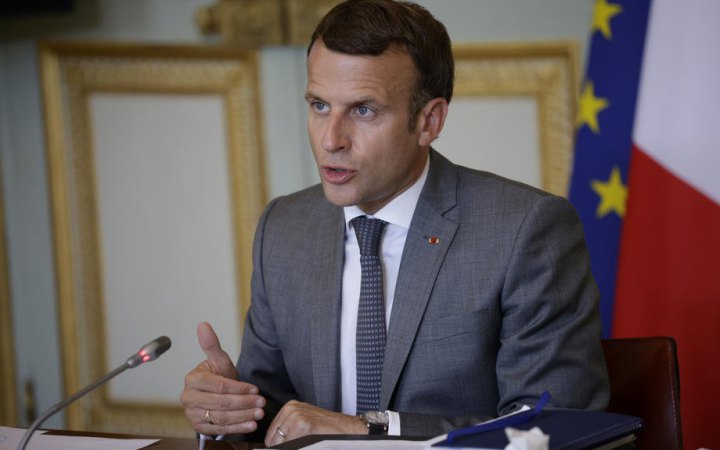 Макрон закликав нейтральні країни припинити мовчати про вторгнення Росії в Україну