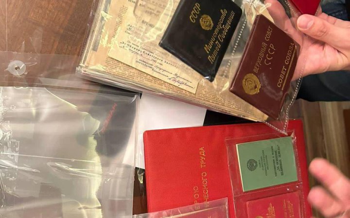 У Шуфрича під час обшуків знайшли "колорадські" стрічки та російські медалі, – джерела