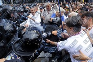 Пшонка разберется с действиями оппозиции