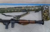 У "сірій зоні" біля Майорська виявлено схованку з боєприпасами
