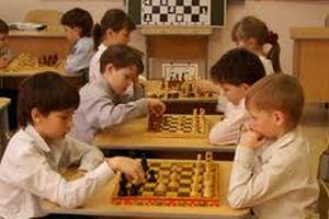 Учеников начальных классов будут учить играть в шахматы