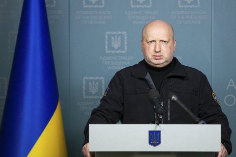 "Мы не ждем, пока закончится война, чтобы перейти на стандарты НАТО", - Турчинов