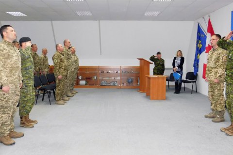 Украинские саперы получили сертификаты НАТО