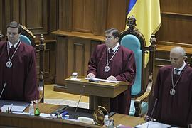 КС признал легитимными выборы в 2012 году