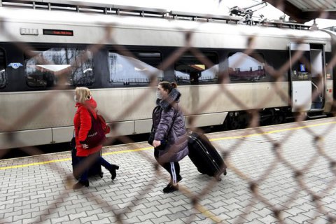 ​В Польше 9 из 10 владельцев бизнеса не урезали зарплаты украинцам несмотря на пандемию, - исследование 