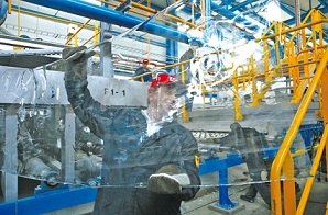 Украина начинает "стекольную войну" с Россией и Беларусью
