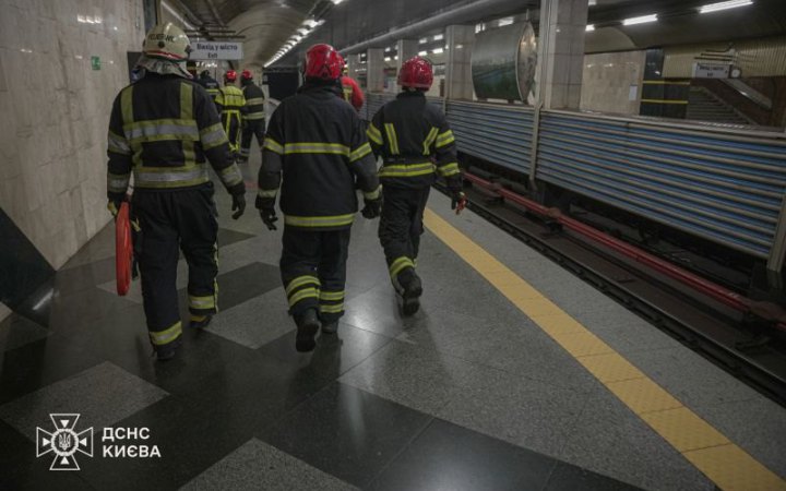 У Києві унаслідок обстрілу пошкоджена інфраструктура станції метро "Святошин"