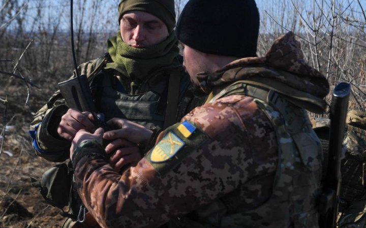 Захисники утримують Чернігів та стримують просування на Київ, – Генштаб