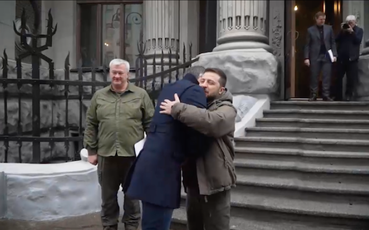 "Пальне, кулемети, самохідні гармати", – премʼєр-міністр Бельгії пообіцяв продовжувати підтримку України