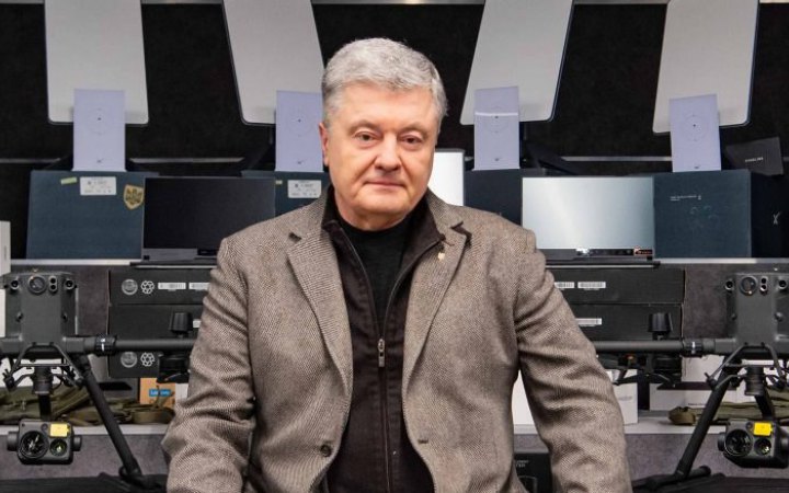 Порошенко зібрав нову партію техніки для військових