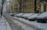 Киев ограничил въезд крупногабаритного транспорта из-за снегопада